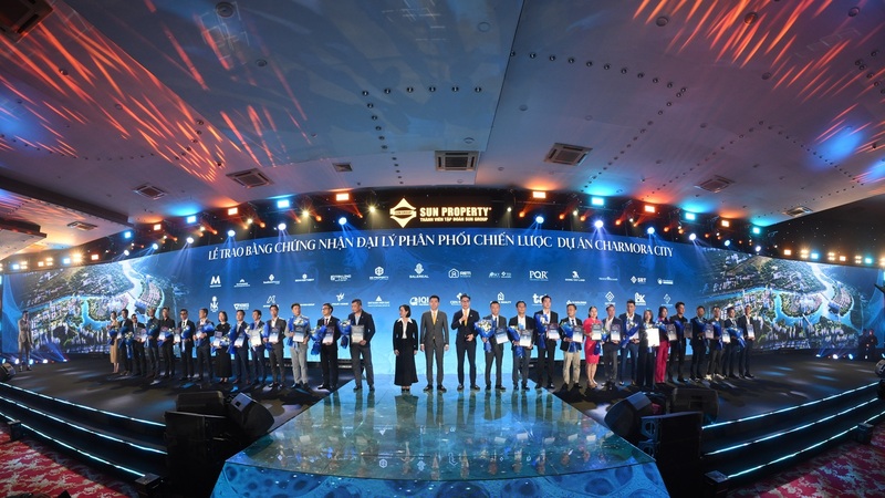 Lễ kick-off dự án Charmora City với chủ đề “The Circle Of Life” với sự góp mặt của gần 30 đại lý khắp 3 miền Bắc - Trung - Nam