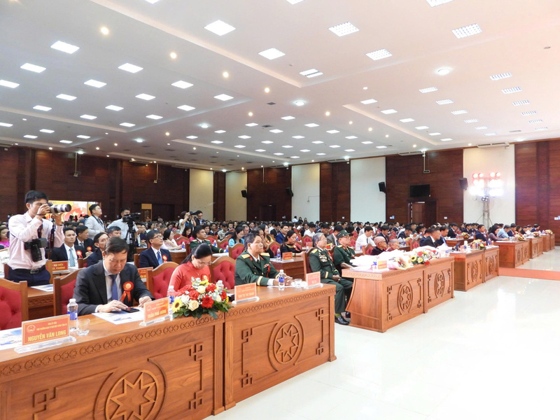 Các đại biểu tham dự Đại hội Thi đua yêu nước tỉnh Đắk Lắk lần thứ I. Ảnh: Bảo Lâm