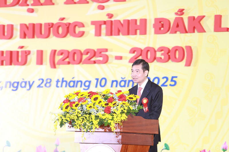 Ông Tạ Anh Tuấn, Chủ tịch UBND tỉnh Đắk Lắk phát biểu tại đại hội. Ảnh: Tuấn Hải