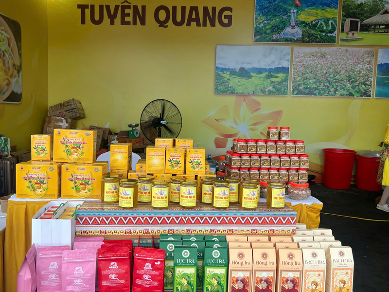 Nhiều sản phẩm, thương hiệu, đặc sản địa phương đã có mặt tại Hội chợ. Ảnh: Thanh Thảo