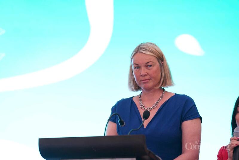 Bà Liz Bell - Giám đốc điều hành Hội đồng Kinh doanh  ASEAN - New Zealand phát biểu tại Hội nghị.