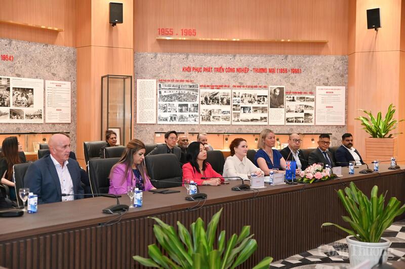 Chương trình khảo sát và làm việc của Đoàn bao gồm việc tham dự Hội chợ Mùa Thu lần thứ nhất - 2025 là minh chứng về sự quan tâm tới thị trường Việt Nam của doanh nghiệp New Zealand.