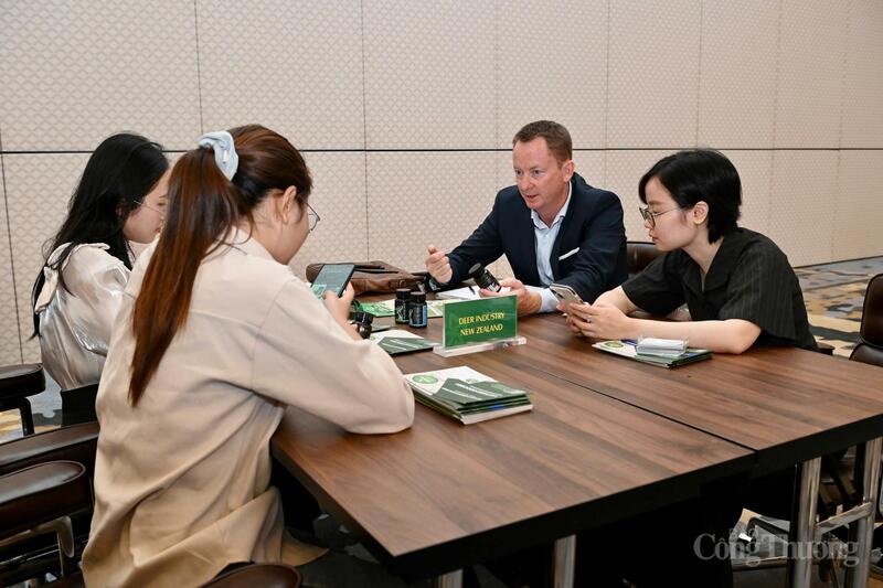 Doanh nghiệp hai nước Việt Nam - New Zealand trực tiếp kết nối giao thương bên lề Hội nghị.