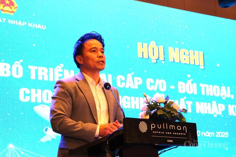 Ông Ngô Chung Khanh, Phó Vụ trưởng Vụ chính sách thương mại đa biên phát biểu tại hội nghị. Ảnh: Phong Lâm