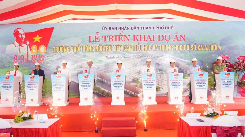 Triển khai Dự án Trường phổ thông nội trú liên cấp tiểu học và trung học cơ sở xã A Lưới 4. Ảnh: Nguyễn Tuấn