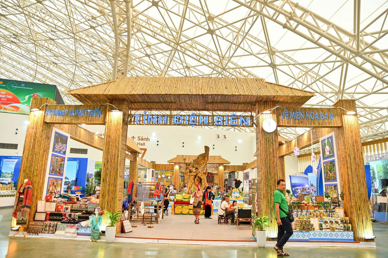 Gian hàng của tỉnh Điện Biên tại Hội chợ Mùa Thu lần thứ nhất - 2025.