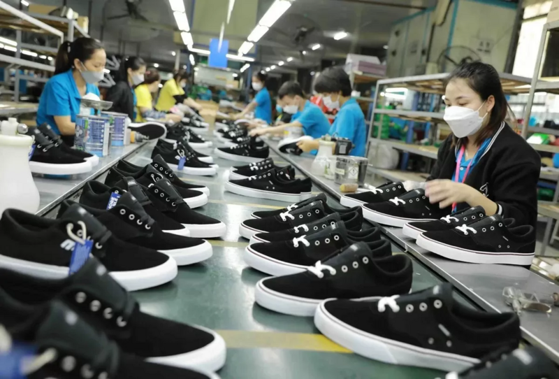 Doanh nghiệp Việt gặp nhiều thách thức khi tiến hành chuyển đổi xanh. Ảnh minh họa