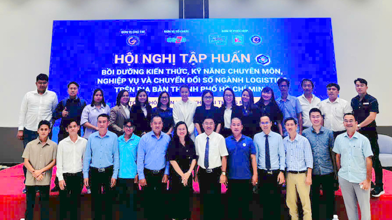 Đại biểu tham dự sự kiện. Ảnh: Minh Khuê.