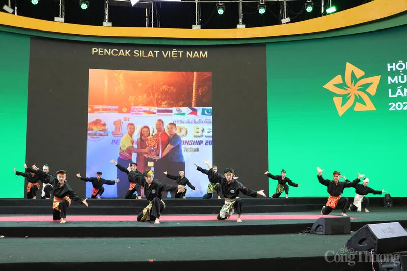 Tiết mục được dàn dựng công phu, thể hiện ý chí, tinh thần thể thao mạnh mẽ của người Việt Nam.