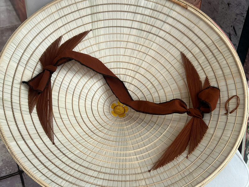 Nón lá làng Chuông nhắc người ta nhớ về vẻ đẹp mộc mạc của làng quê Việt. Ảnh: Thanh Thảo.