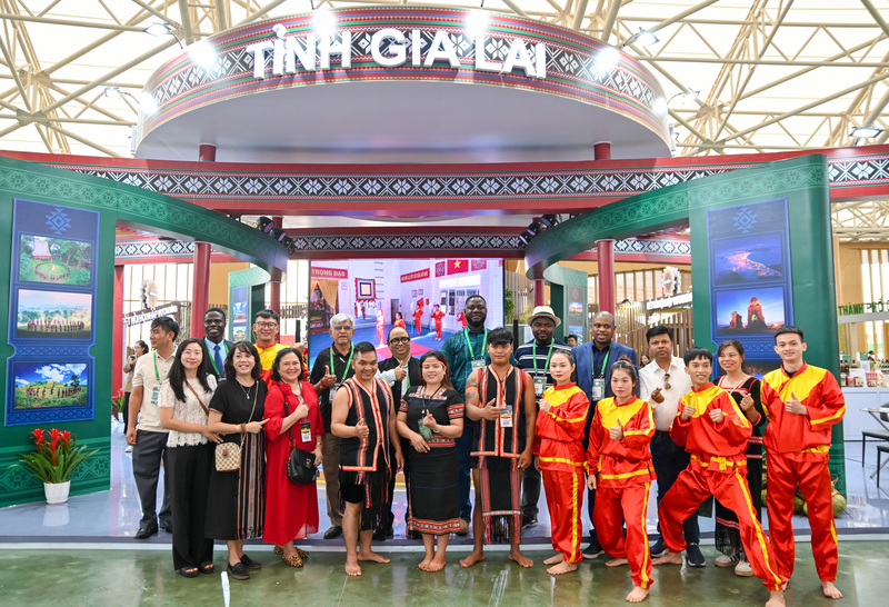 Doanh nghiệp quốc tế ấn tượng với văn hóa, sản phẩm đặc trưng của tỉnh Gia Lai