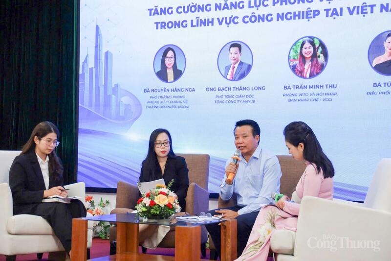 Hội thảo “Tăng cường năng lực phòng vệ thương mại trong lĩnh vực công nghiệp Việt Nam”. Ảnh: Hoa Quỳnh