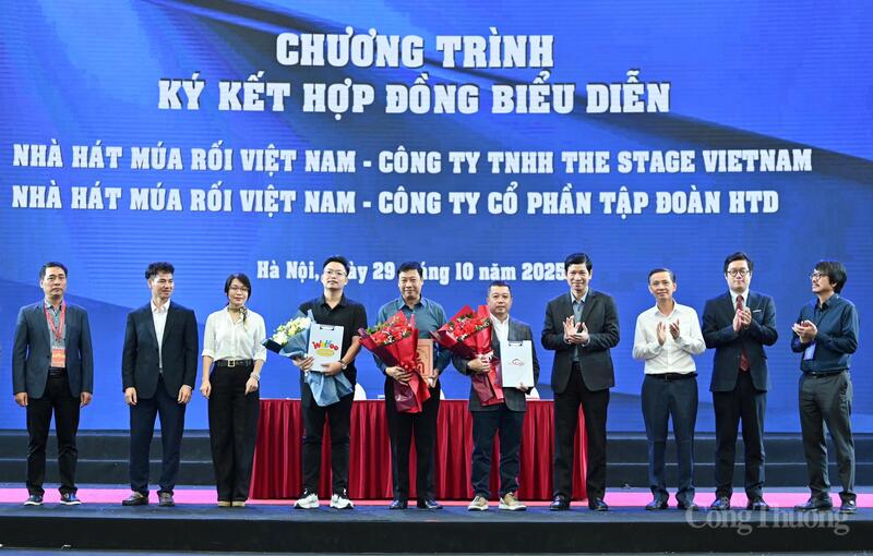 Buổi Lễ ký kết diễn ra trong khuôn khổ các chương trình tại Hội chợ Mùa Thu lần thứ nhất - 2025. Ảnh: Nam Nguyễn
