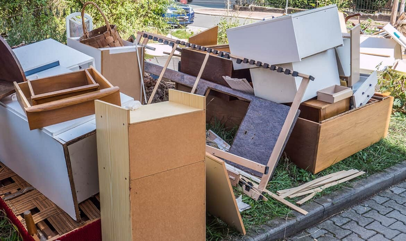 Nhiều quốc gia tính phí xử lý rác thải cồng kềnh, khuyến khích người dân tái chế thay vì vứt bỏ. (Nguồn ảnh: New Star Paper)