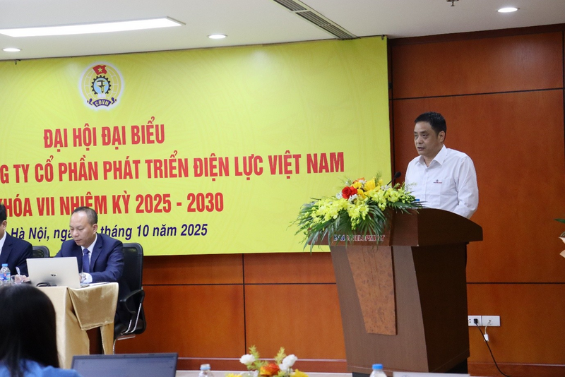 Đồng chí Nguyễn Hoàng Đạo – Bí thư Đảng ủy, Chủ tịch HĐQT Công ty phát biểu tại Đại hội