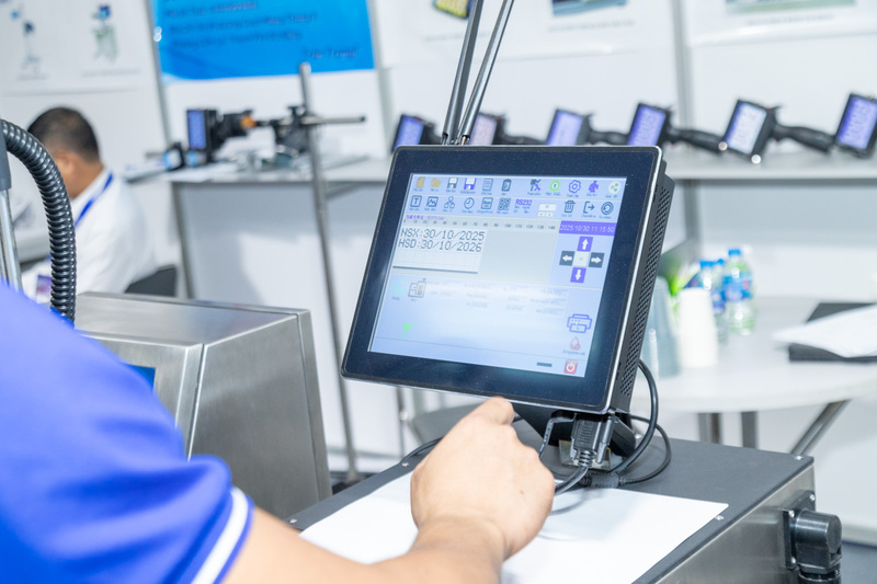 Nhiều công nghệ mới được giới thiệu tại triển lãm. Ảnh: Thiên Trang