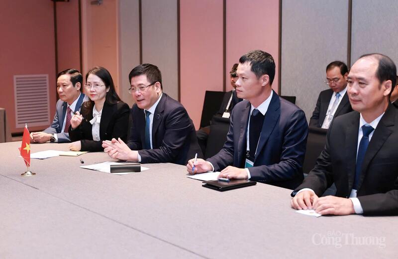 Bộ trưởng Nguyễn Hồng Diên nêu nhiều giải pháp để sớm đưa Bản ghi nhớ về hợp tác thương mại gạo giữa hai nước đi vào thực chất.