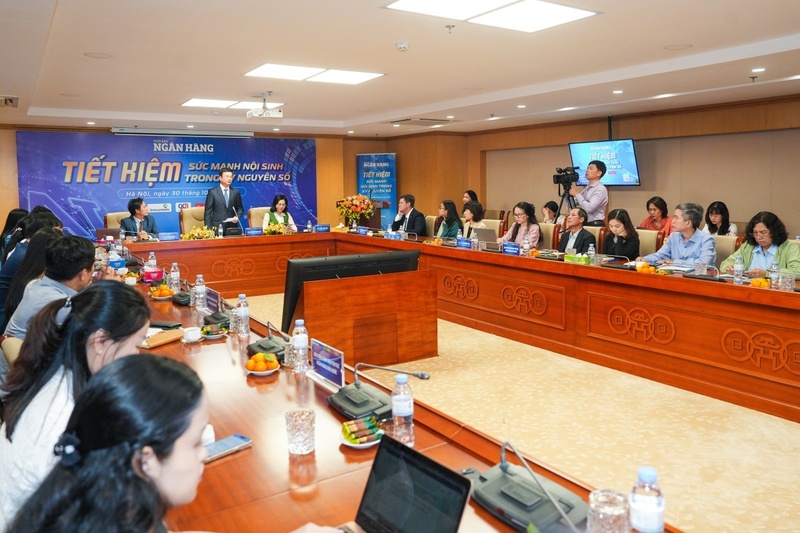 Tọa đàm “Tiết kiệm - Sức mạnh nội sinh trong kỷ nguyên số”. Ảnh: Hoàng Giáp