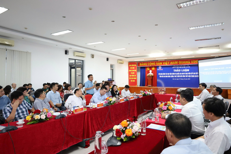 Quang cảnh buổi thảo luận chuyên đề “Đảm bảo an ninh năng lượng, phát triển bền vững thủy điện trong giai đoạn hiện nay”. Ảnh: Thu Hoài