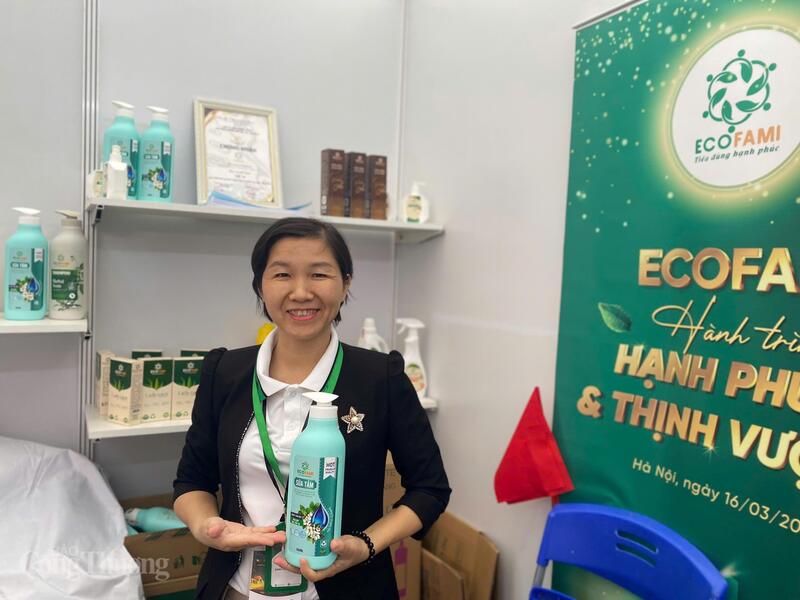 Bà Đinh Thị Bích Thảo, Đại sứ thương hiệu Ecofami tại Hội chợ Mùa Thu lần thứ nhất - 2025