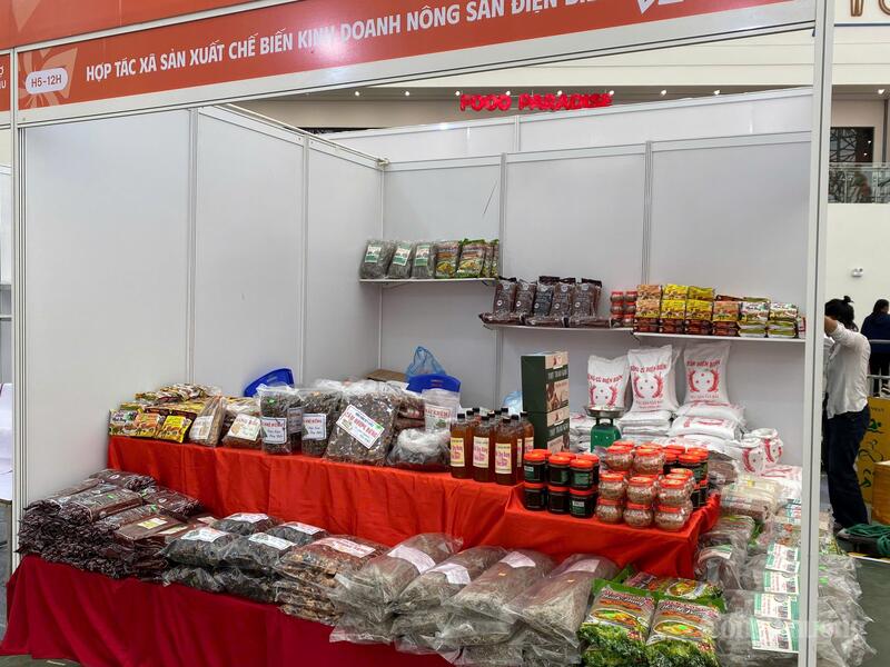 Gian hàng của HTX Sản xuất, chế biến kinh doanh nông sản Điện Biên tại Hội chợ Mùa Thu lần thứ nhất - 2025