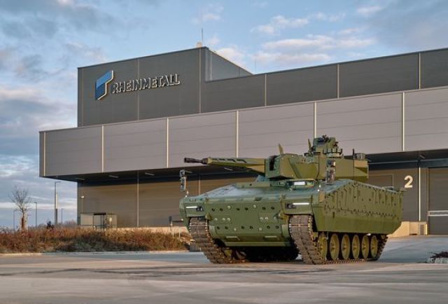 Italia có thể vay nhiều tỷ Euro để mua vũ khí mới. Ảnh: Defense News