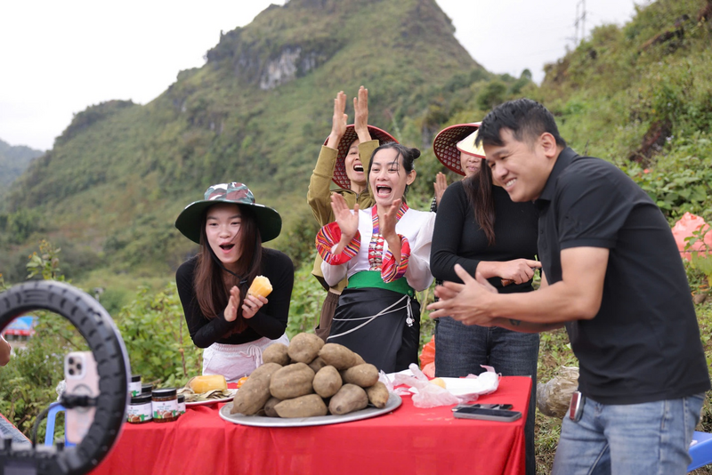 “Cô Ba Hồng” luôn coi việc tôn vinh nông sản quê hương là sứ mệnh