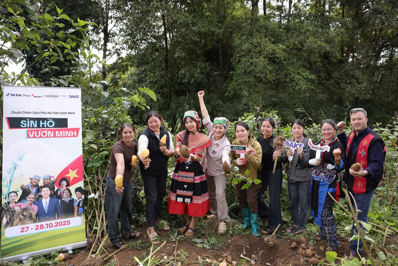 Nhiều phụ nữ người dân tộc thiểu số ở Lai Châu đã kiếm được thu nhập tốt nhờ kinh doanh khoai sâm đất trên TikTok Shop