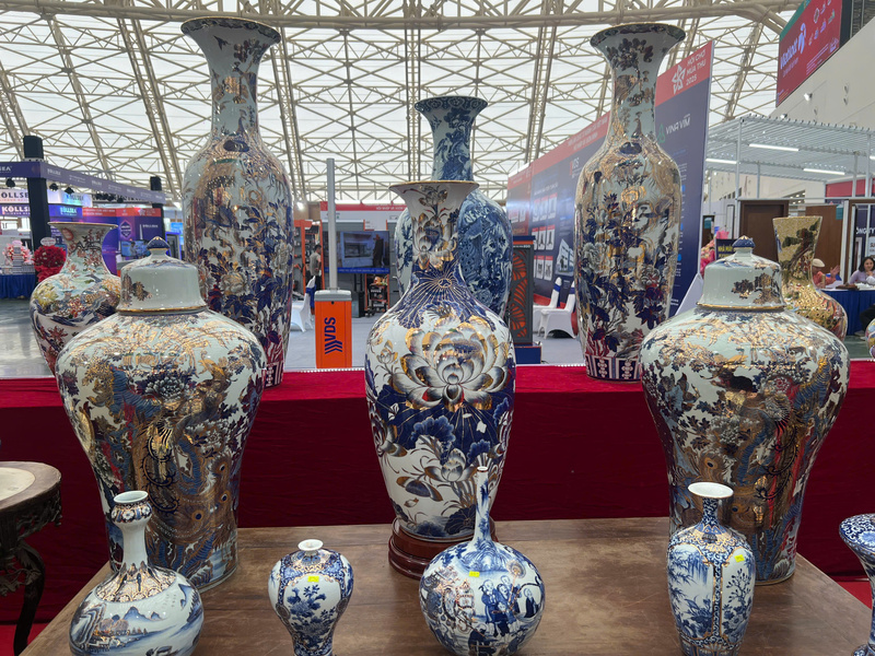 Sản phẩm Lục Bình Bách Biểu Trầu Hoàng, biểu tượng của tinh hoa thủ công Việt Nam. Ảnh: Thanh Thảo.