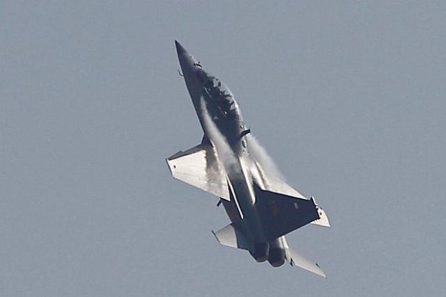 Máy bay huấn luyện JL-10 (Jiaolian-10). Ảnh: Topwar