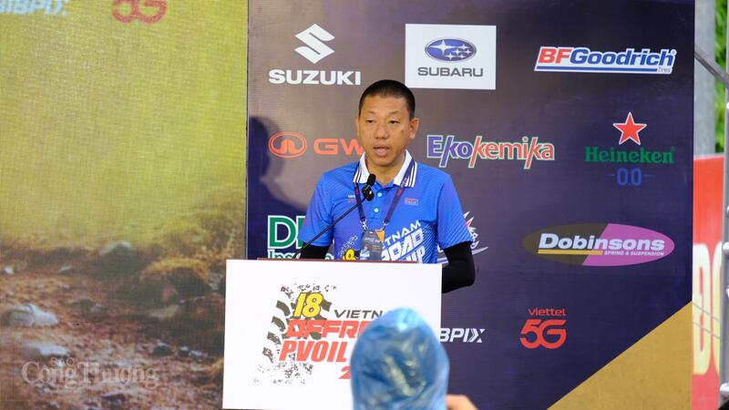 Ông Nguyễn Đại Hoàng, Trưởng Ban tổ chức PVOIL VOC 2025 tuyên bố khai mạc giải đấu.