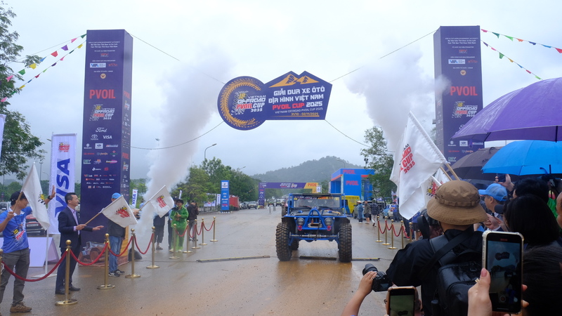Cận cảnh dàn xe địa hình tranh tài ở giải đấu lớn nhất Việt Nam - 6
