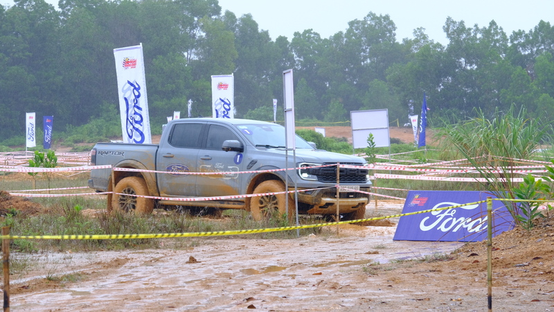 Khán giả được thiết kế cung đường riêng để trải nghiệm off-road.