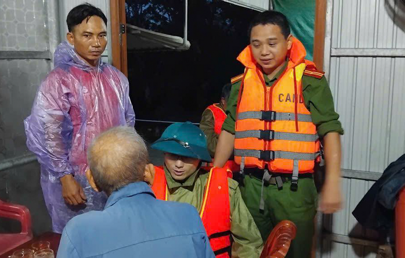 Chủ tịch UBND tỉnh Hà Tĩnh yêu cầu người đứng đầu cấp ủy, chính quyền địa phương để xảy ra thiệt hại về người do lơ là, chủ quan phải chịu trách nhiệm trước Ban Thường vụ Tỉnh ủy, Chủ tịch UBND tỉnh