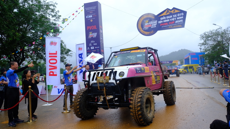 Cận cảnh dàn xe địa hình tranh tài ở giải đấu lớn nhất Việt Nam - 7