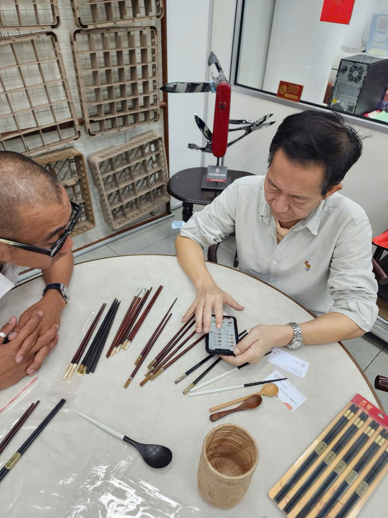 Sản phẩm bộ đồ dùng nhà bếp được giới thiệu tại thị trường Hàn Quốc (Ảnh: Thanh Triển)