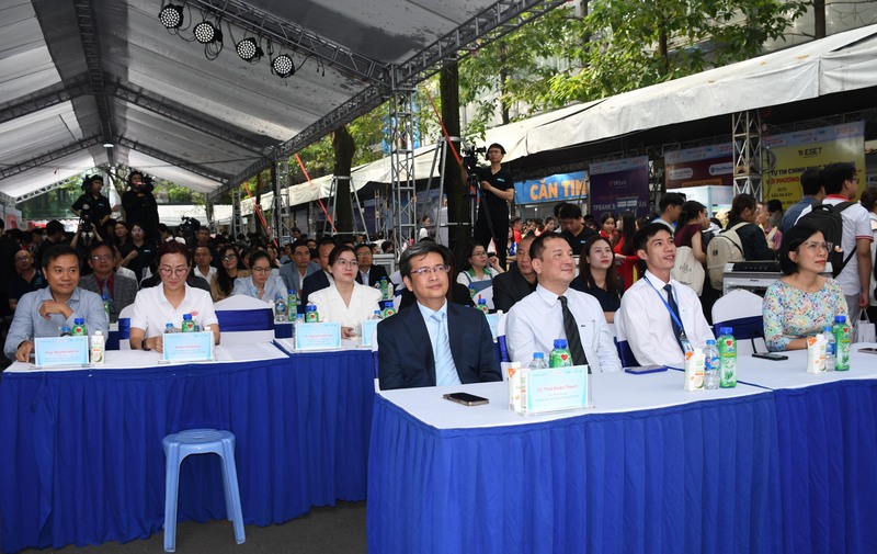 Đại biểu tham dự sự kiện. Ảnh: Minh Khuê.