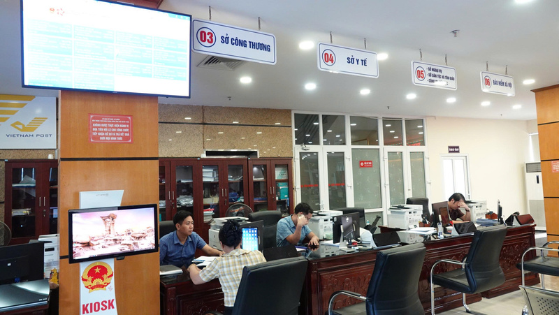 Thanh Hóa tổ chức phân luồng, rút ngắn thời gian xử lý hồ sơ, thủ tục hành chính theo cơ chế ưu tiên làn xanh. Ảnh: Quốc Huy