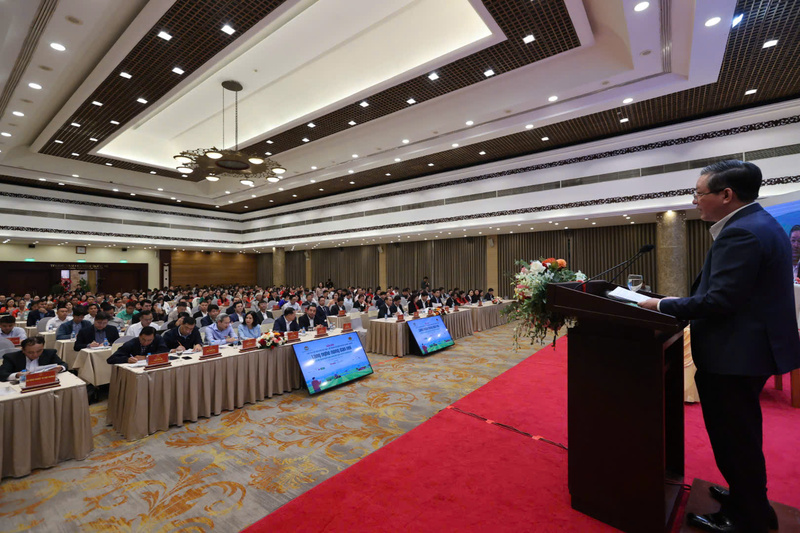 Diễn đàn “Chủ tịch Hội Nông dân Việt Nam – Bộ trưởng Bộ Nông nghiệp và Môi trường Lắng nghe nông dân nói năm 2025” ngày 2/11. Ảnh: NTNN