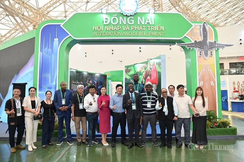 Cà phê Hải Việt và nhiều doanh nghiệp mong muốn có nhiều hội chợ như Hội chợ Mùa Thu để tăng cơ hội quảng bá sản phẩm, kết nối cung cầu trong, ngoài nước. Ảnh: Nam Nguyễn