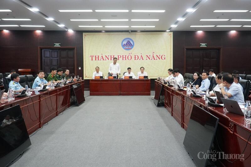 TP. Đà Nẵng họp khắc phục hậu quả đợt mưa lũ vừa qua và ứng phó với bão số 13.