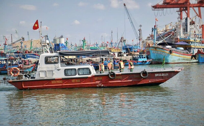 Bộ đội Biên phòng tỉnh sẵn sàng khu vực để bố trí neo đậu tàu thuyền vào tránh, trú bão Kalmaegi. Ảnh: Hồng Phúc