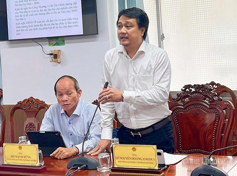 Ông Lê Nguyễn Hoàng Anh Duy, Phó Tổng Giám đốc Tập đoàn Sao Mai trình bày báo cáo về dự án. Ảnh: khánh Ngọc
