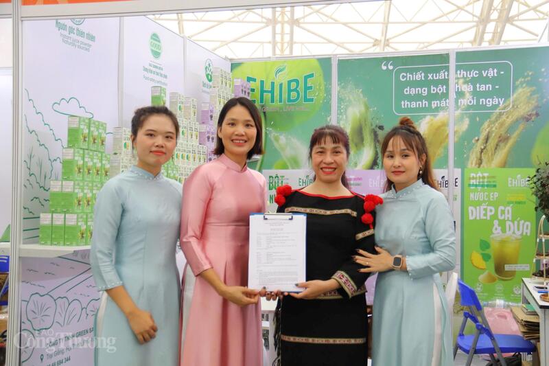 Lễ ký kết hợp đồng giữa 2 công ty là một điểm nhấn ý nghĩa, thể hiện tinh thần kết nối - hợp tác - phát triển giữa các doanh nghiệp. Ảnh: Thanh Tuấn