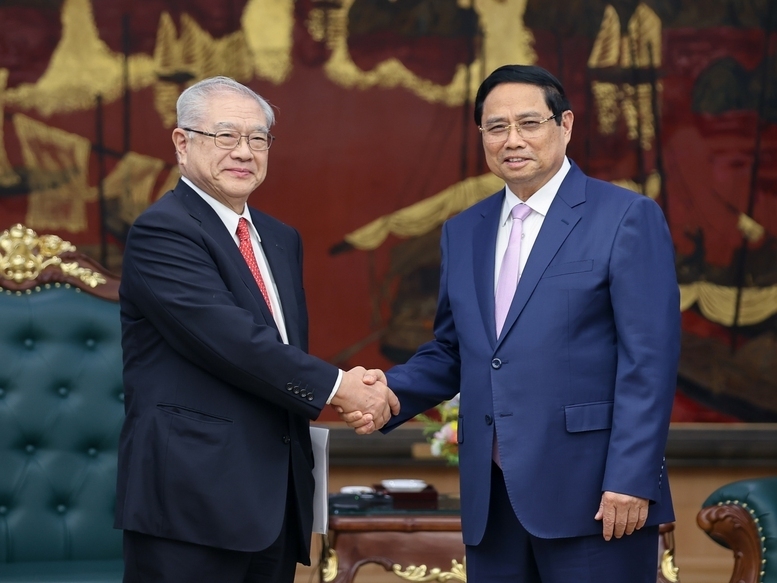 Thủ tướng Chính phủ Phạm Minh Chính tiếp ông Nishimura Teiichi, Chủ tịch Hội Hữu nghị Nhật-Việt khu vực Kansai - Ảnh: VGP/Nhật Bắc