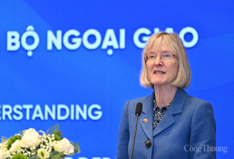 Đại sứ Australia tại Việt Nam Gillian Bird cũng chia sẻ, Biên bản ghi nhớ hợp tác đánh dấu cột mốc quan trọng trong quan hệ hai nước Việt Nam - Australia.