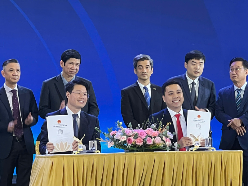 Lễ ký kết giữa Trung tâm Bảo vệ Bản quyền Việt Nam và Công ty Cổ phần Giải pháp công nghệ thông tin Quốc tế (ITS). Ảnh: Thanh Thảo