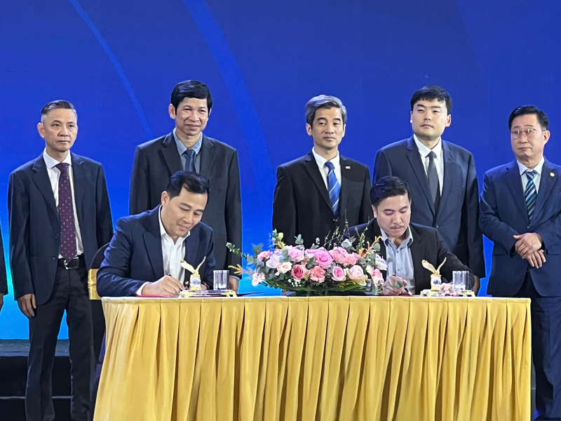 Lễ ký kết giữa Trung tâm Chiếu phim Quốc gia và Công ty TNHH Điện ảnh truyền hình Việt Nam. Ảnh: Thanh Thảo