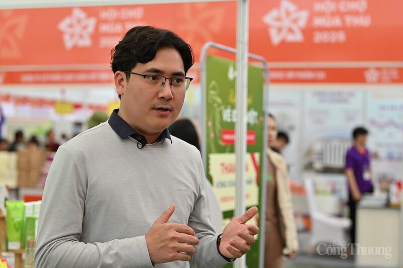 Ông Kiều Đình Lương, Giám đốc thương hiệu Mộc Nam chia sẻ với phóng viên Báo Công Thương. Ảnh: Nam Nguyễn