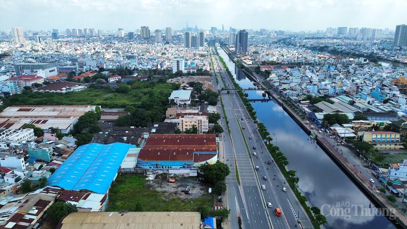 TP. Hồ Chí Minh: Cận cảnh dự án 1616 Võ Văn Kiệt, 'đứng yên' sau hơn một thập kỷ - 9